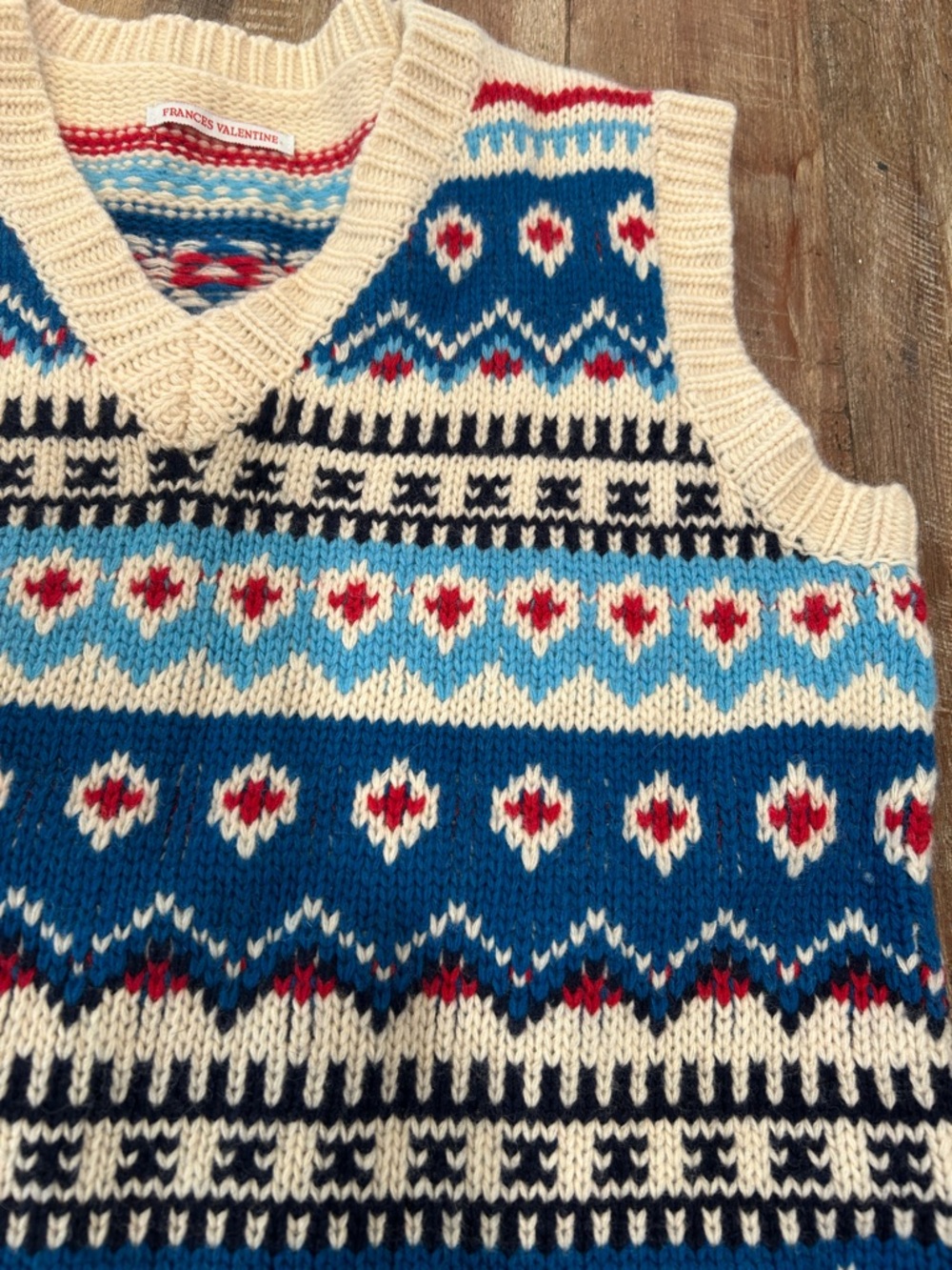 Frances Valentine Eryn Cream Lambswool Fair Isle V-Neck Sweater Vest - Picture 3 of 7